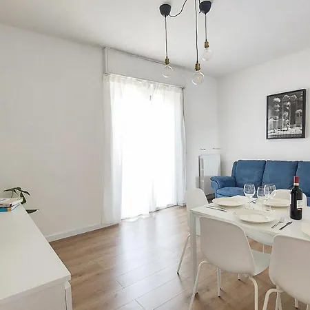 Casa Anna - Desenzano 代森扎诺-德尔加达